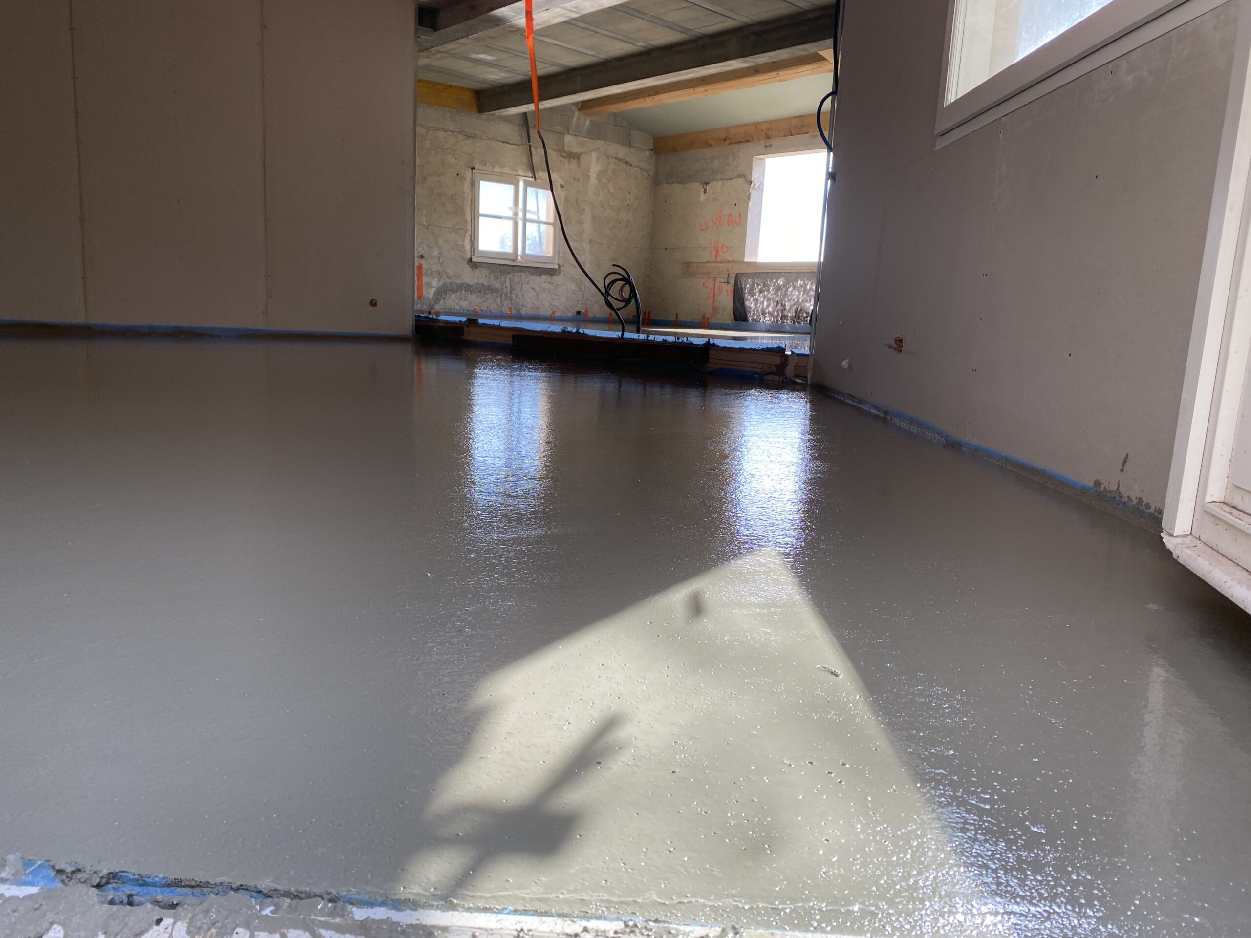 applicateur de chape liquide