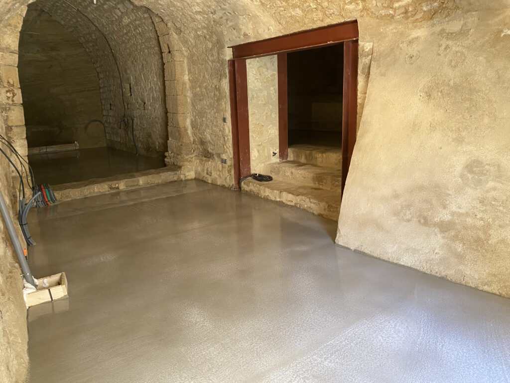 applicateur de chape liquide